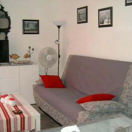 Studio Cap D'agde, 1 Piece, 4 Personnes - Fr-1-249-8 Agde